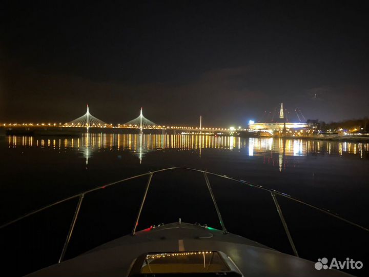 Аренда катера siera, прогулки по Неве и каналам