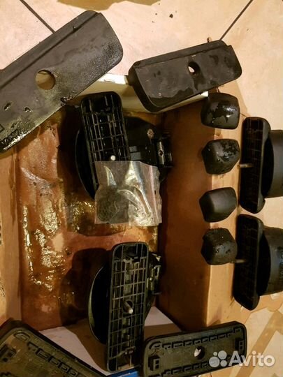 Крепления для рейлингов на маздасх7