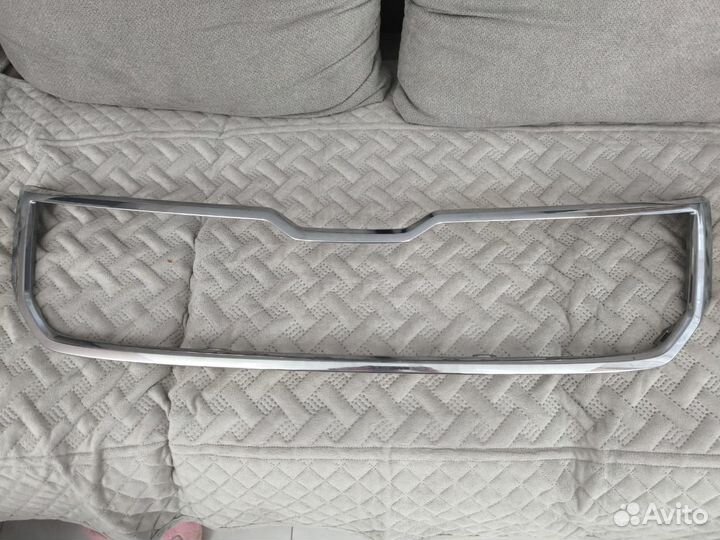 Рамка решётки радиатора Шкода Кадиак 2019-2021 гг