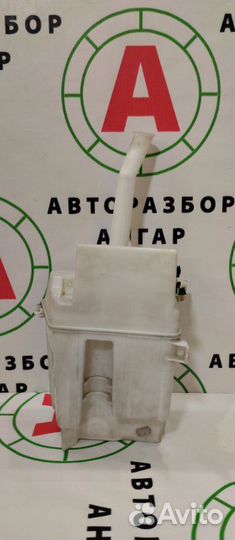 Бачок омывателя Toyota Avensis T25 2AZ-FSE