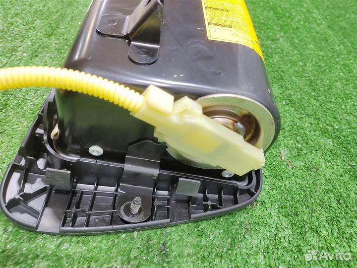 Подушка безопасности в торпедо Lexus RX300 (MCU15