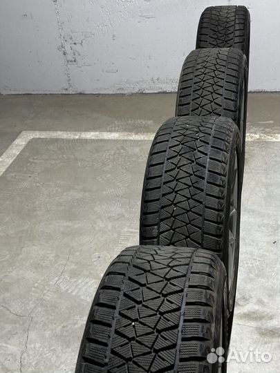 Колеса BMW X5 G05 X6 с зимней резиной 265/50/R19