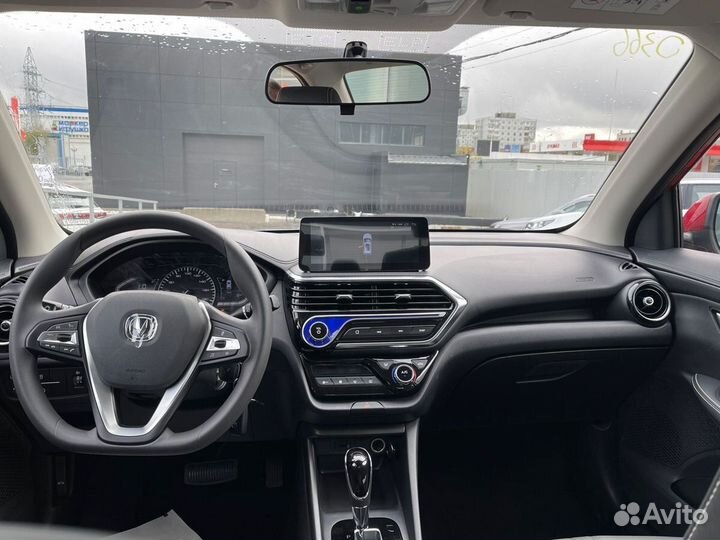 Changan Alsvin 1.5 AMT, 2024