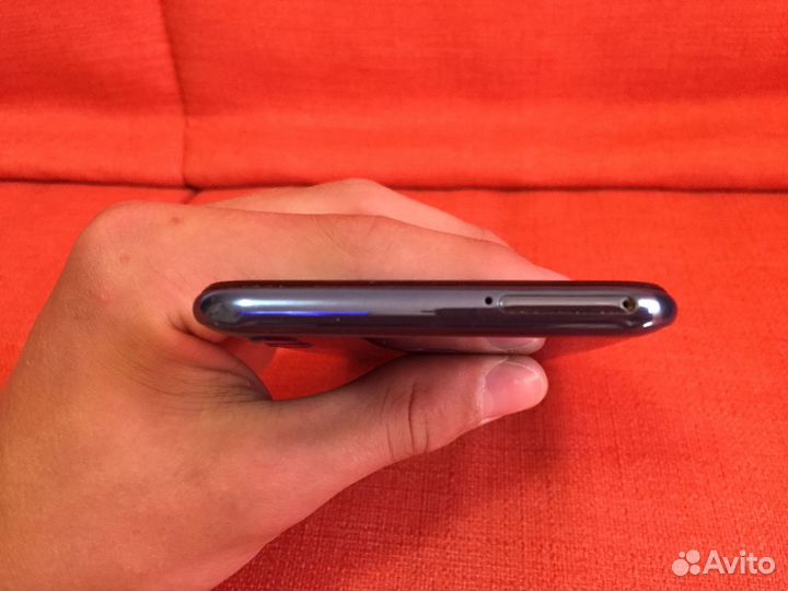 Продам Honor 10 Lite