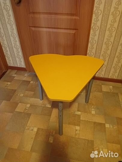 Стол детский ростовой