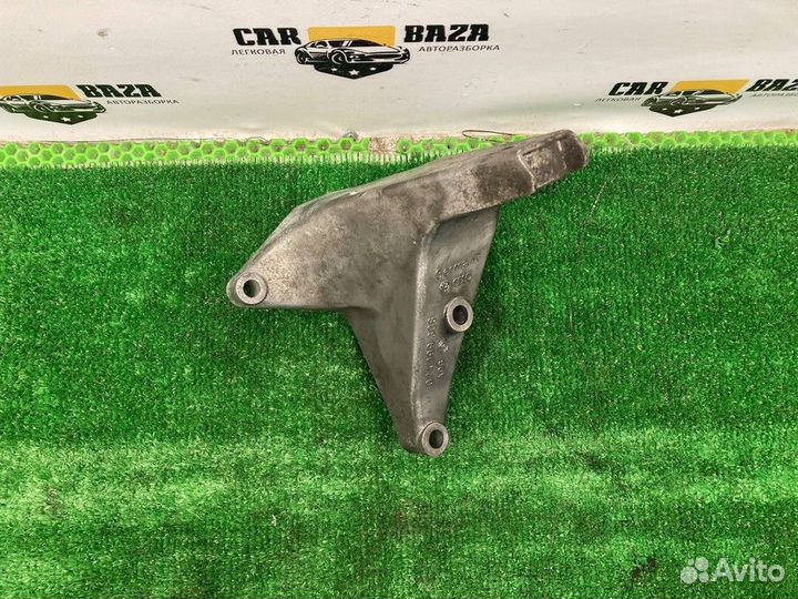 Кронштейн двигателя Volkswagen LT