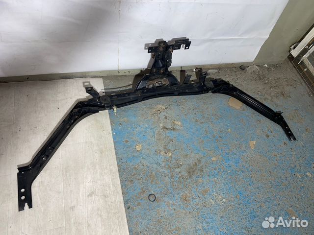 Верхняя планка телевизора Nissan x trail t31