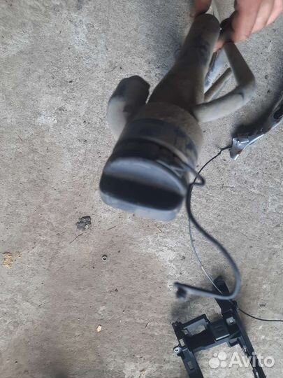 Заливная горловина toyota corolla 150