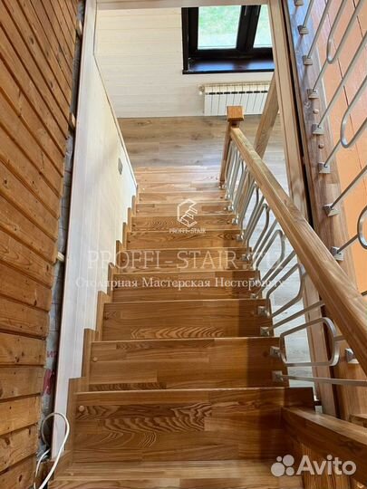 Межэтажная деревянная лестница для дома и дачи