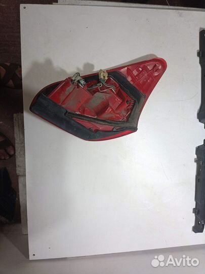 Фонарь задний правый Toyota RAV4, III