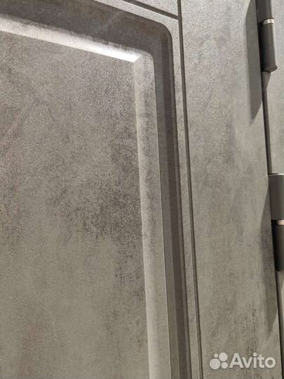 Дверь входная металлическая новая