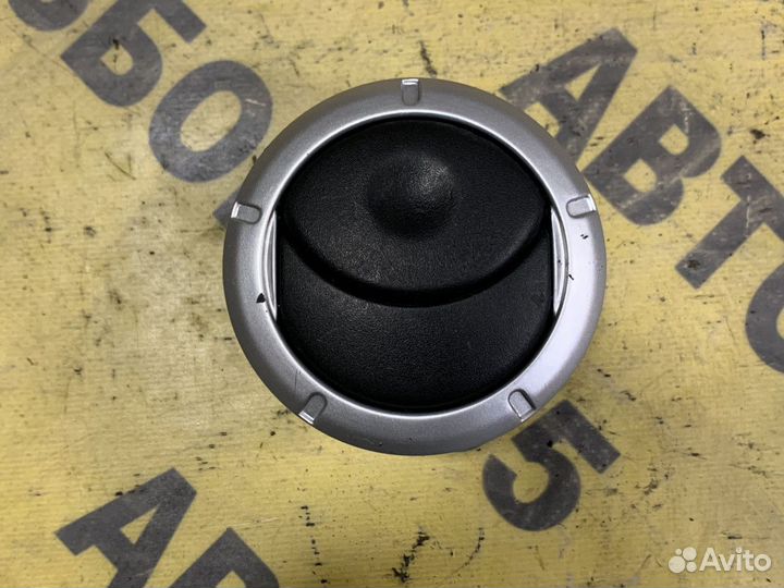 Дефлектор воздушный Renault Logan