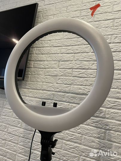 Кольцевая лампа 45 см со штативом