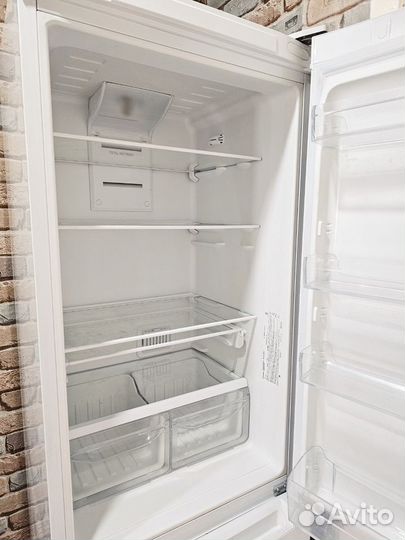 Холодильник Indesit ITF 118 W