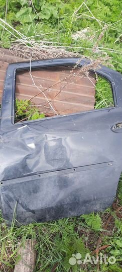 Дверь renault logan 1