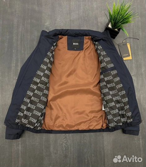 Бомбер Hugo Boss весенний