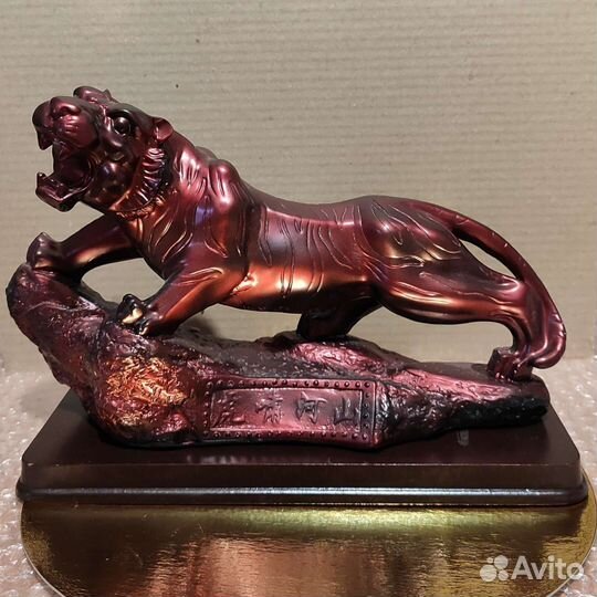 Статуэтка Тигр