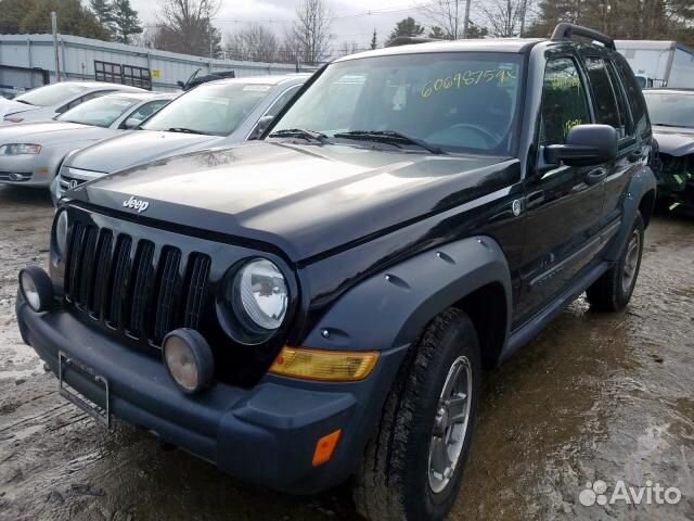 В разборе Jeep Liberty 2002-2006