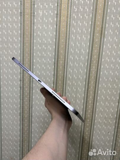 iPad Air (5th Generation) Wi-Fi