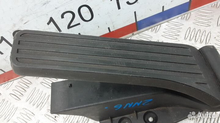 Педаль Mercedes-Benz C-Класс W204/S204 2011