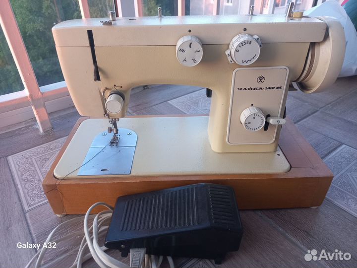 Швейная машинка чайка бу