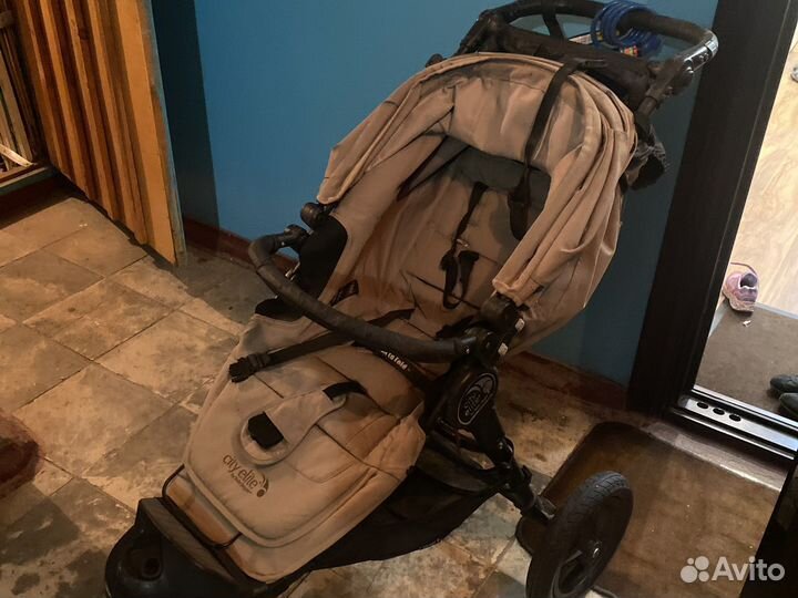 Прогулочная коляска Baby Jogger City Elite
