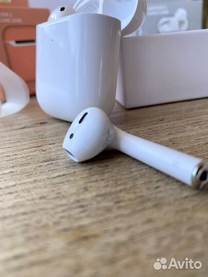 AirPods 2 2шт + чехол