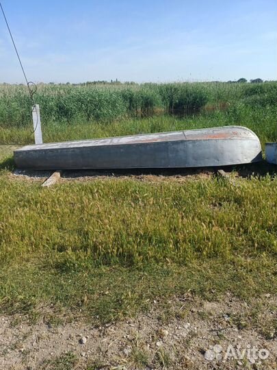 Моторная лодка с мотором бу