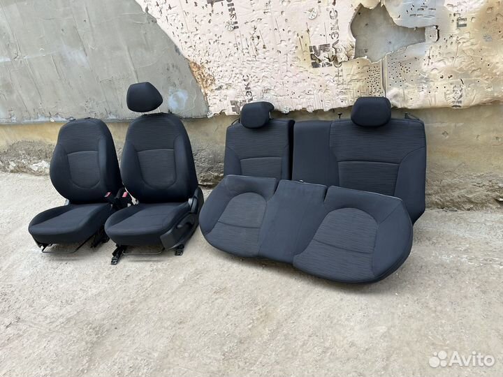 Сиденья на хундай солярис полный комплект