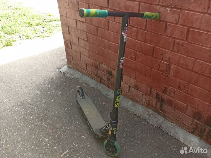 Трюковой самокат стрит