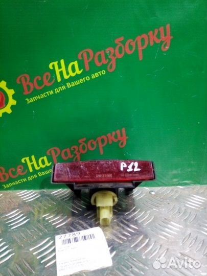 Стоп сигнал Nissan P12 седан