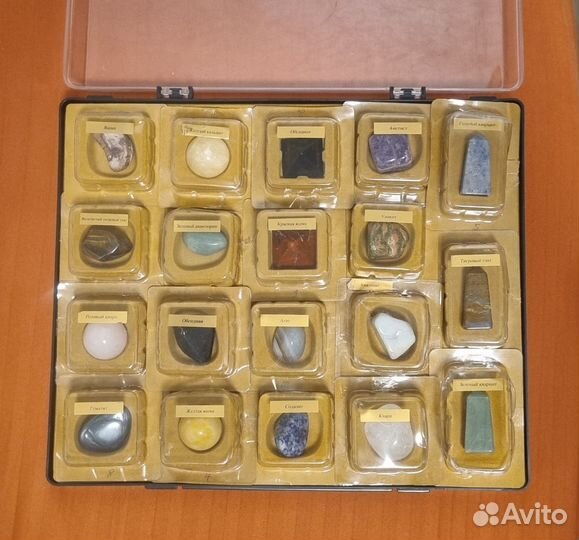 Коллекция камней и минералов