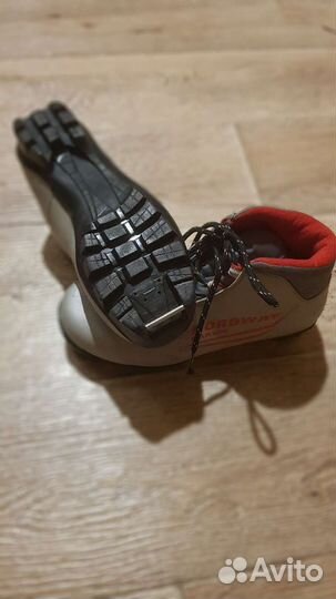 Лыжные ботинки классические