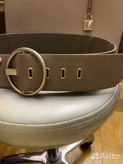 Ремень женский б/у фирмы Mango светло-коричневый