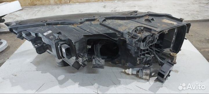 Фара светодиодная передняя правая Audi Q7