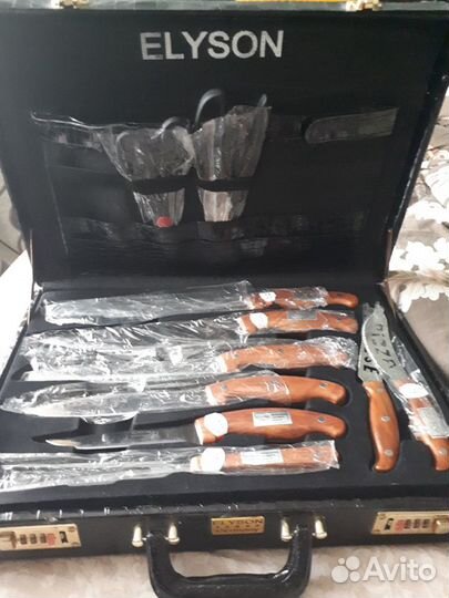 Набор кухонных ножей (25 предметов) в кейсе