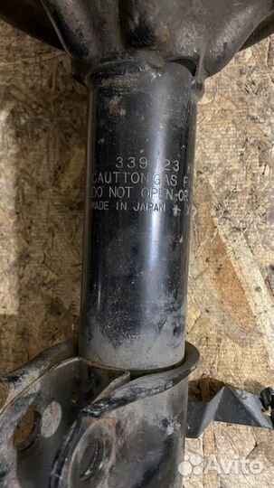 Амортизатор передний Mitsubishi Outlander