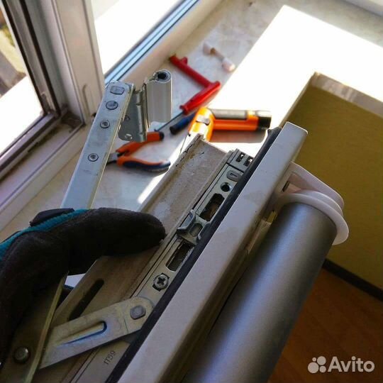 Ремонт пластиковых окон, дверей, регулировка