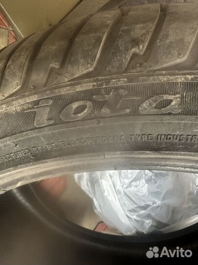 Toyo Eco Walker 275/40 R20