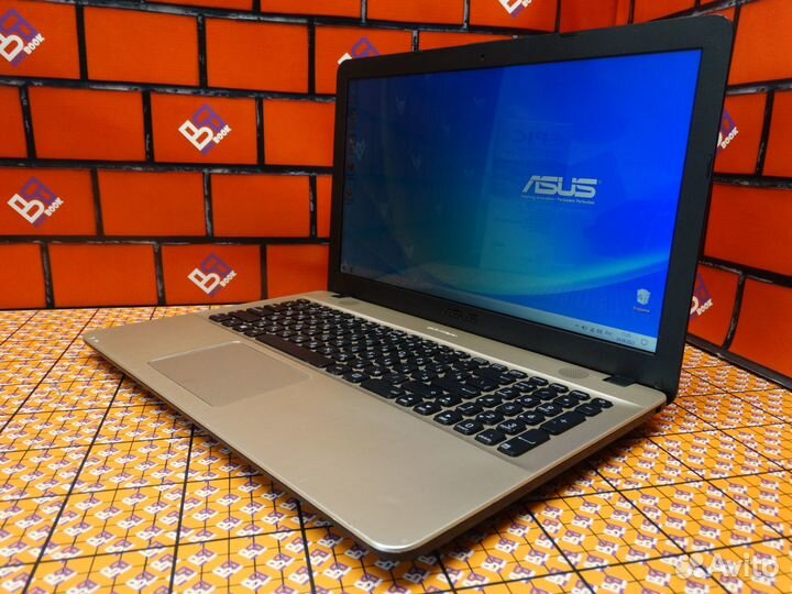 Ноутбук asus DualCore/Intel HD 500/4 RAM/240 SSD