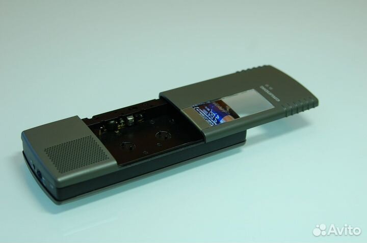 Диктофон Grundig Sh10