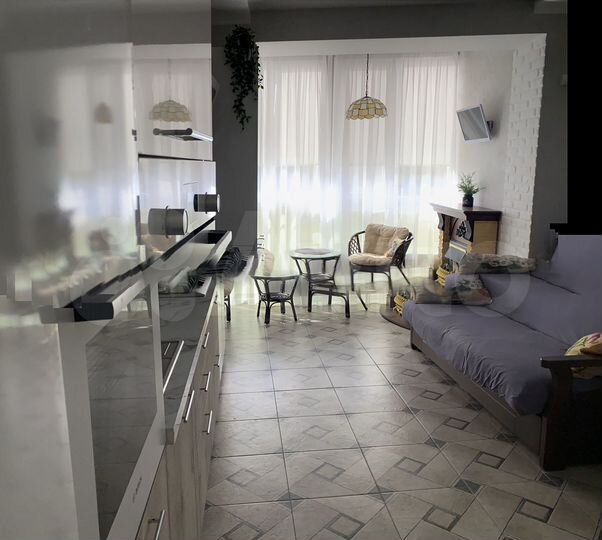 1-к. квартира, 42,7 м², 1/3 эт.