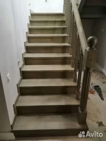 Лестница из ясеня К1203