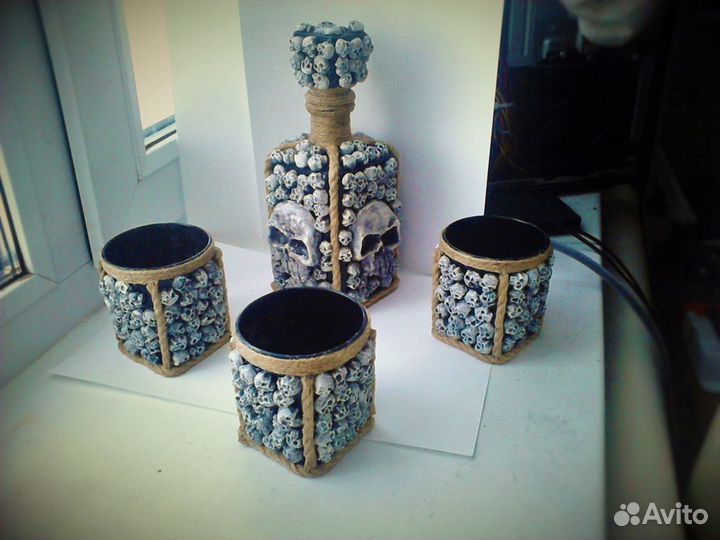 Графин Череп