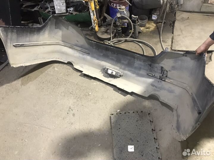 Задний бампер