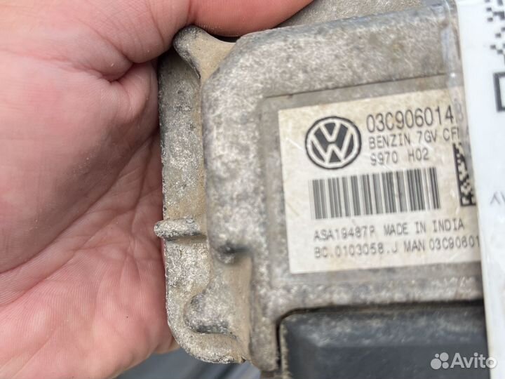 Блоу управления двигателем