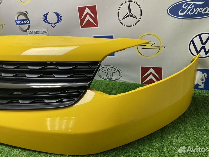 Решетка радиатора В сборе Opel Zafira Life Vivaro