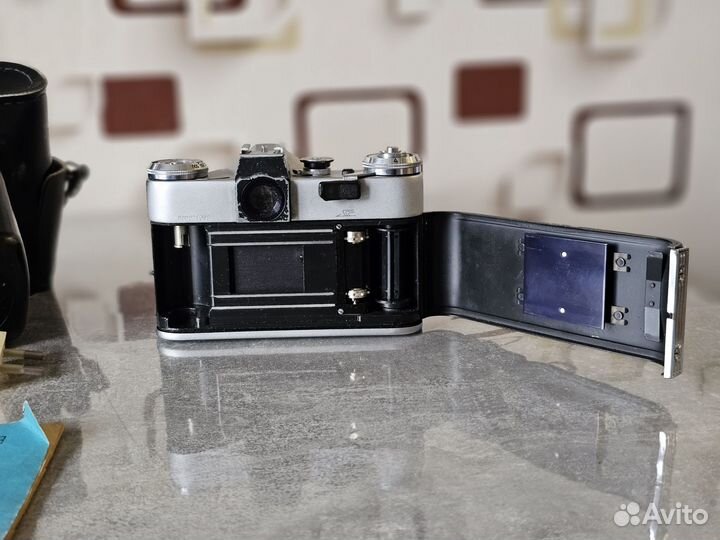 Пленочный фотоаппарат зенит Е