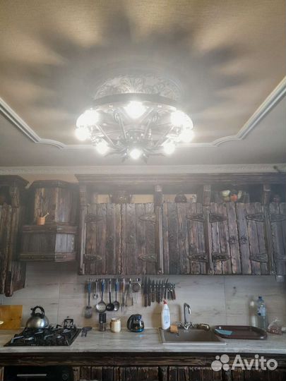 Продам люстру