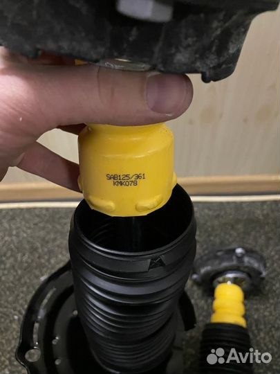 Передние аммортизаторы Audi A3 (8V) 5Q0413023EB